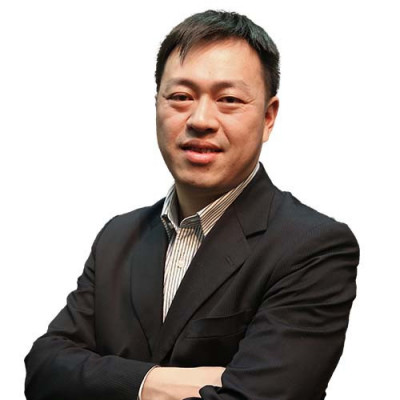 虞坚